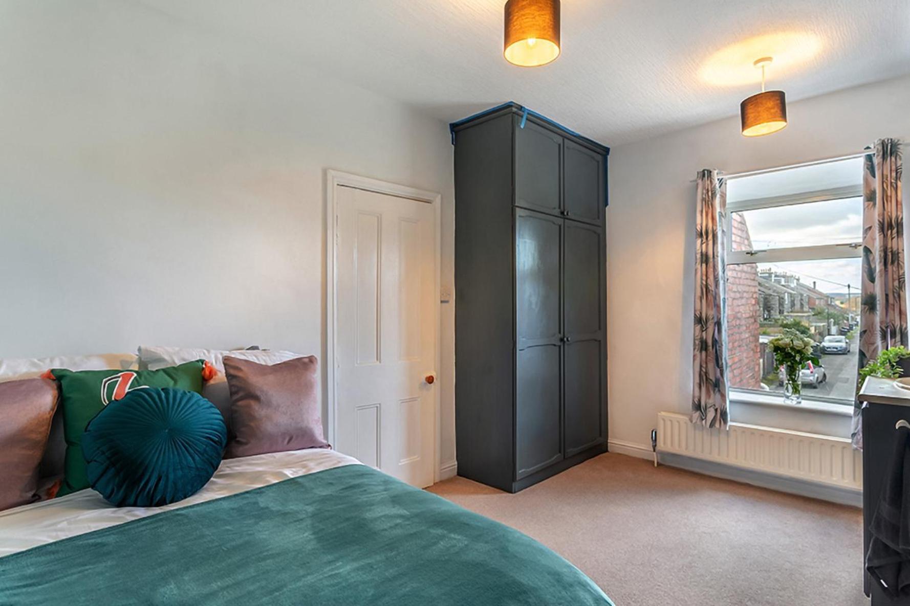 Apartamento The Harrogate House - 4 Bed Townhouse Exterior foto